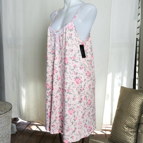 NWT  Pink Floral Love to Love You Chemise - Large - Picture 2 of 5